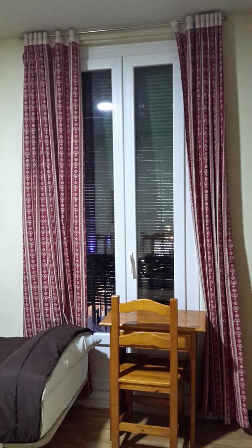 Hostal Rio Parana Madrid Exteriör bild