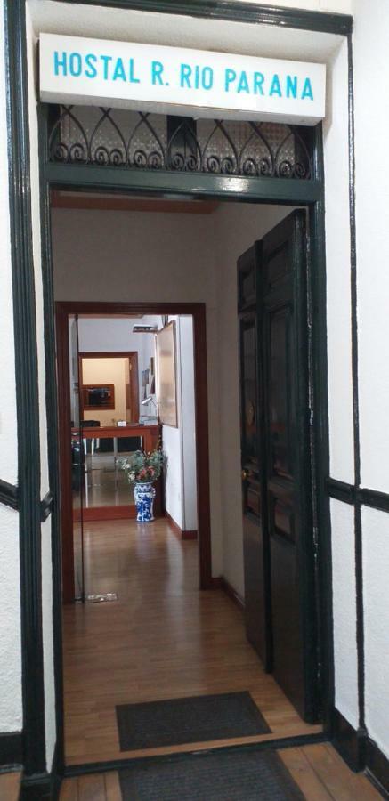 Hostal Rio Parana Madrid Exteriör bild